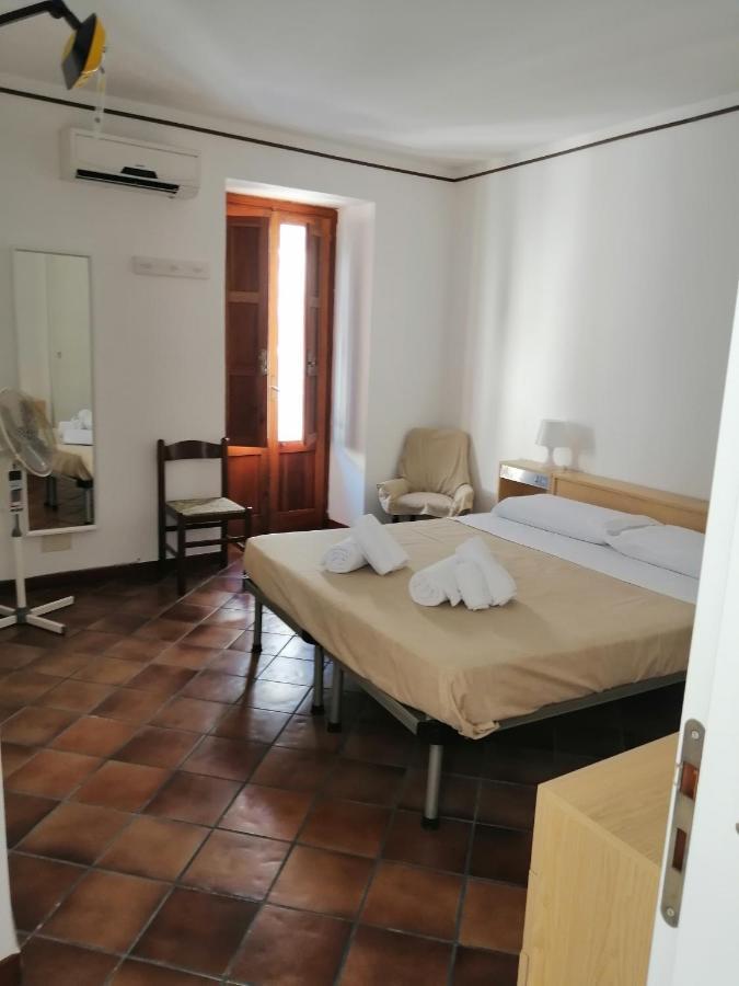 Una Stanza A Cefalu Exterior photo